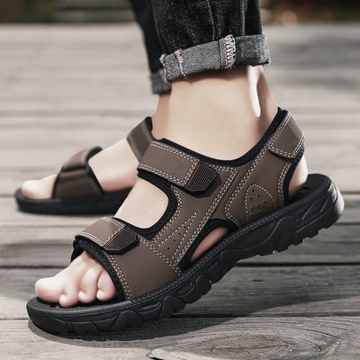Ergonomski ortopedski sandali — s podporo stopnega loka, ki pomaga lajšati bolečine v stopalih, stabilizirati pete in zmanjšati nestabilnost pri hoji