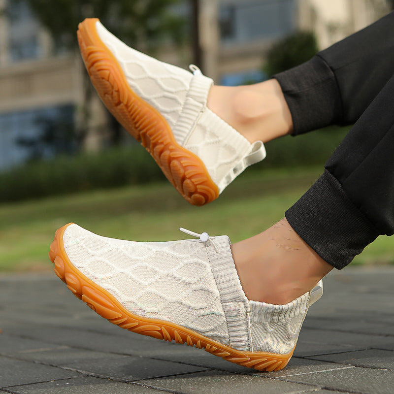 Ortopedske športne superge z mrežastim zgornjim delom – s podporo za stopnišče, ki lajša bolečine; mehke in blažijo udarce.